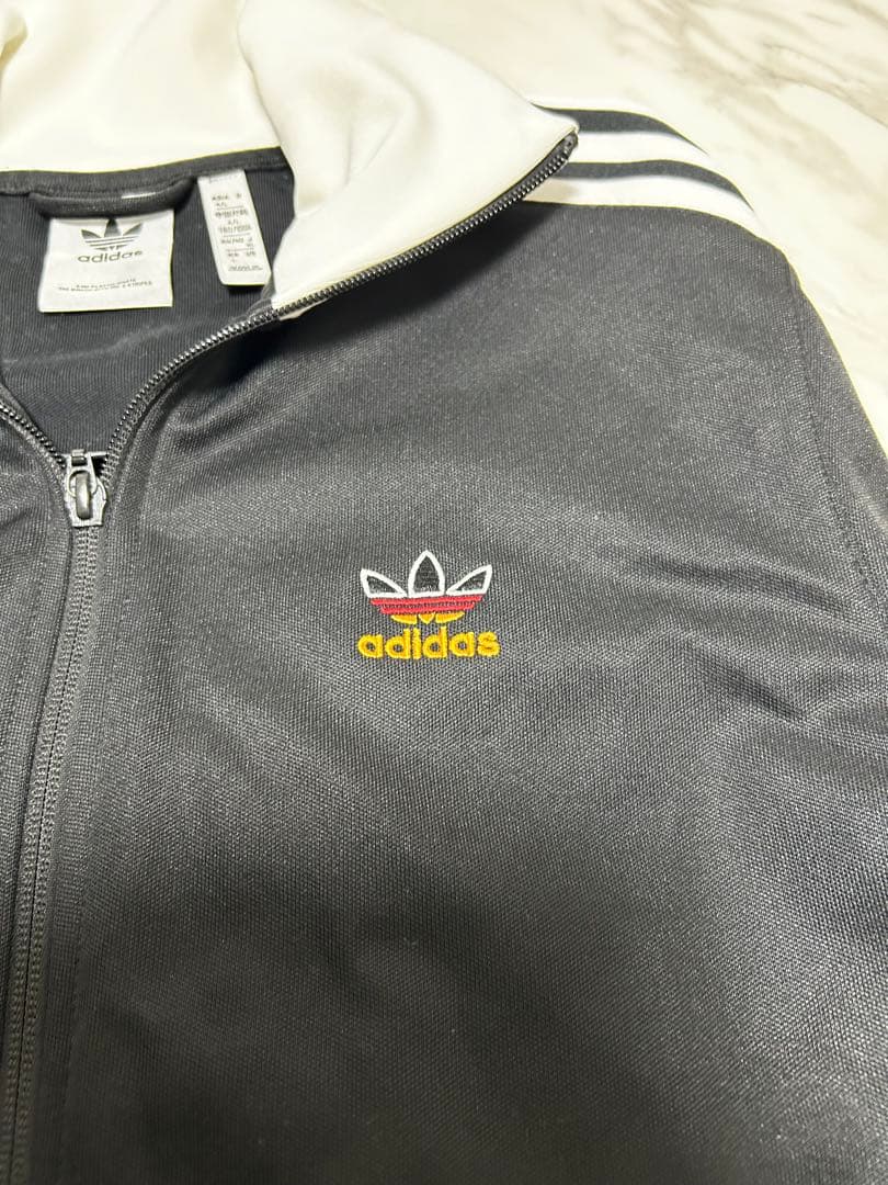adidas トラックジャケット ドイツ　黒/白　XL
