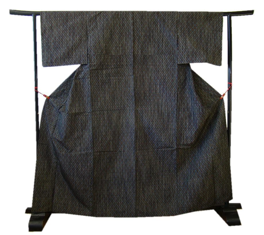 値下げ交渉ＯＫ！単衣 身幅広め 黒地 紬着尺 正絹 Ｃ１４３