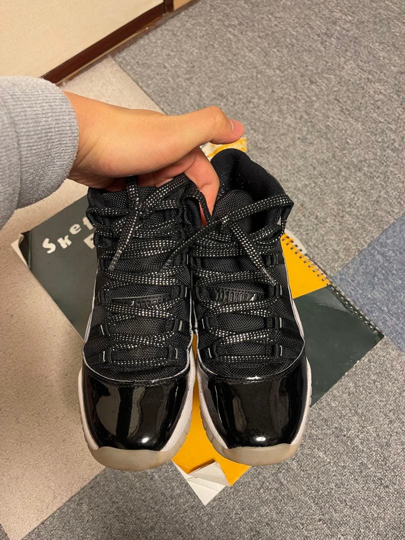 Jordan エアジョーダン 11 ブラック/ホワイト