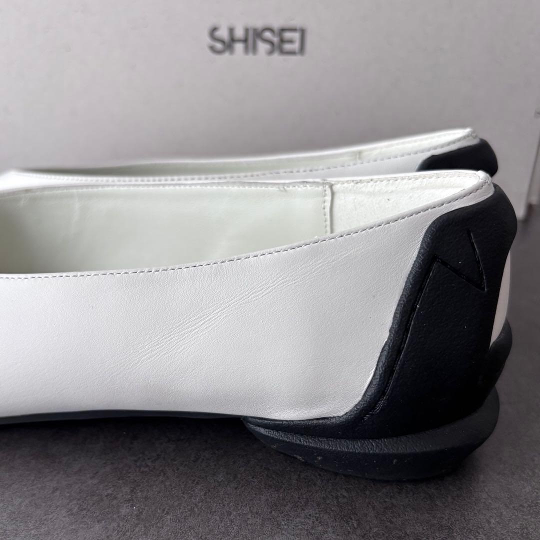 SHISEI MM POINTED U PUMPSレイン対応 ホワイト フラット