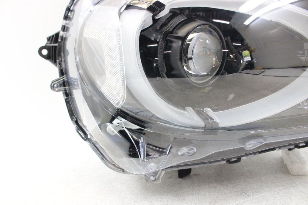 アバルト 124スパイダー ヘッドライト右