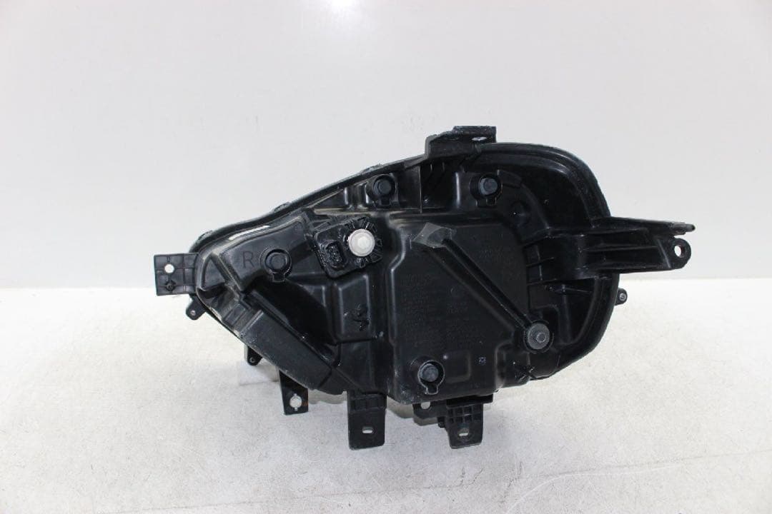 アバルト 124スパイダー ヘッドライト右