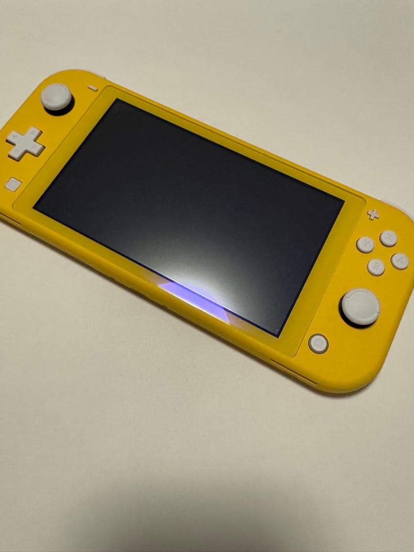 Nintendo Switch Lite イエロー 本体　【ドラクエ付き】