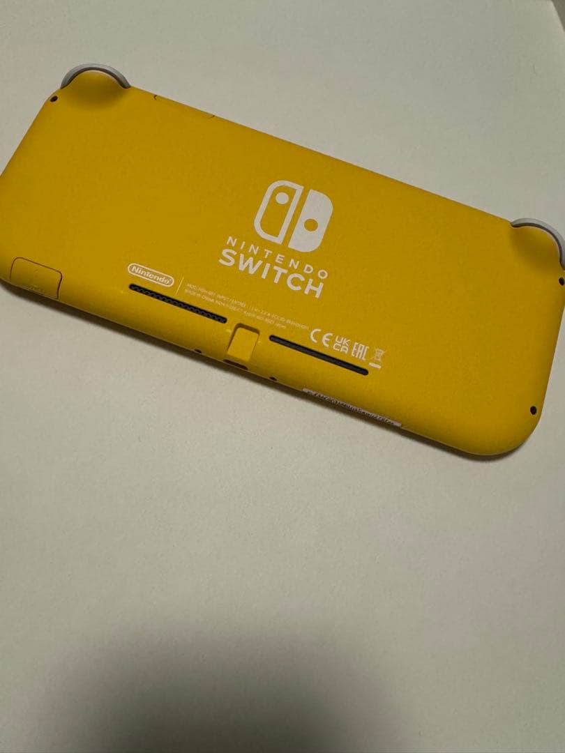 Nintendo Switch Lite イエロー 本体　【ドラクエ付き】