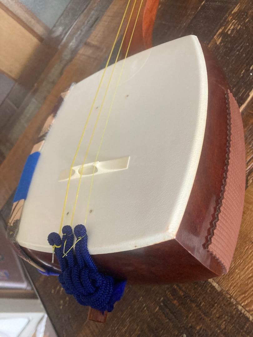 中棹三味線　棹太さ2.6 本皮　猫皮