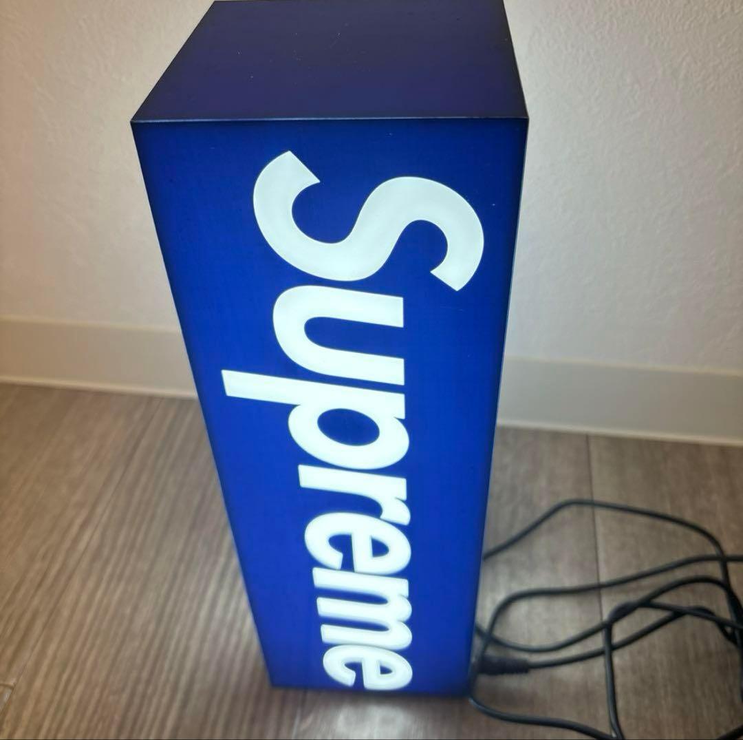 ●Supreme Box Logo Lamp Blue