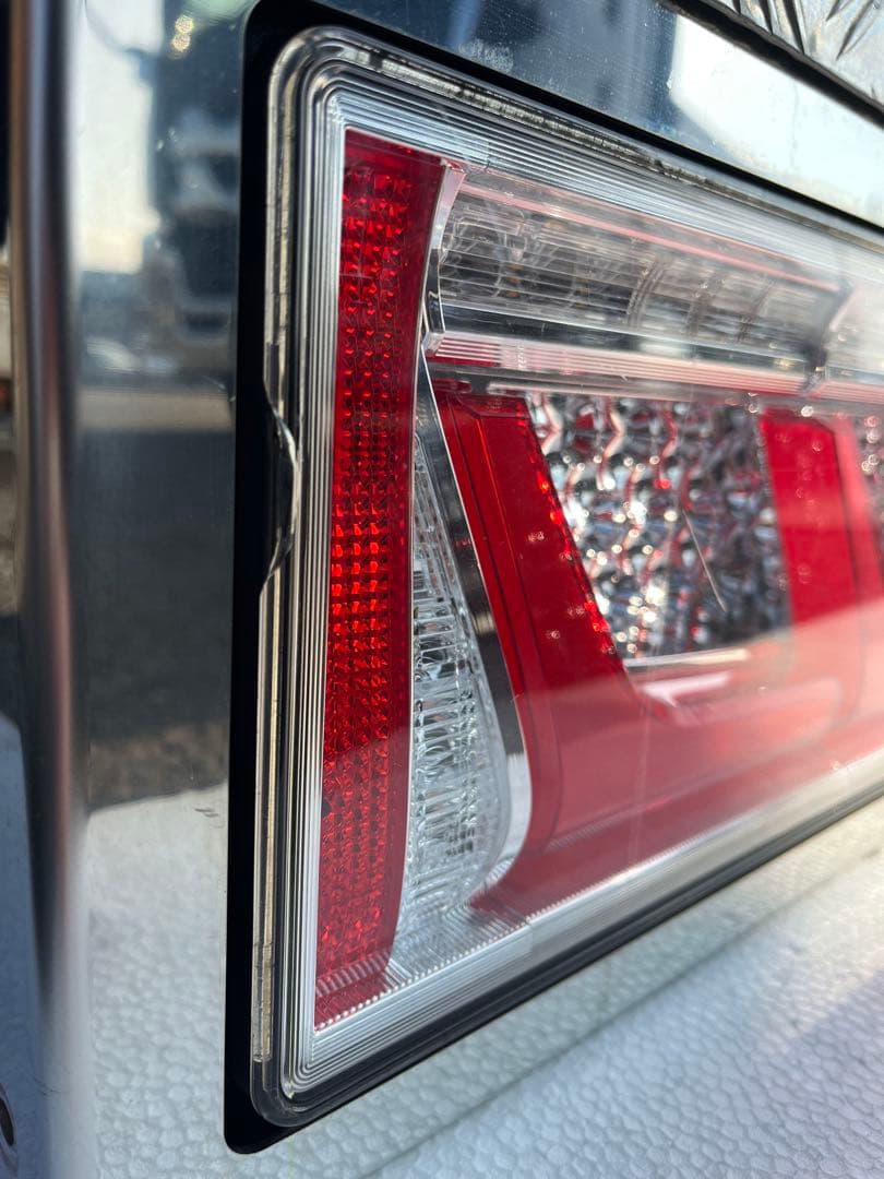 小糸製作所　３連シーケンシャルテール テールBOX 左右セット。