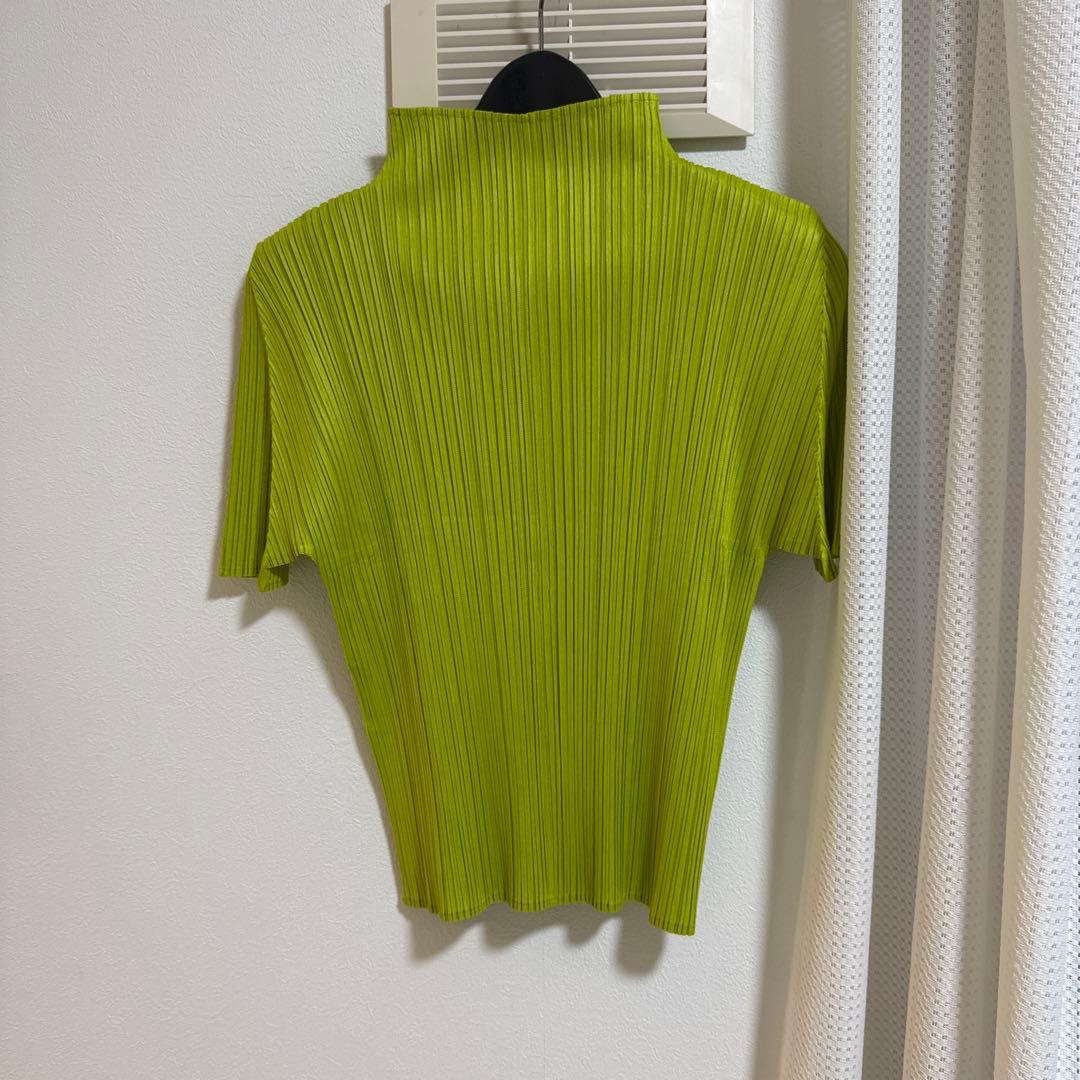 【最終値下げ】プリーツプリーズ　半袖カットソー　黄緑　pleats please