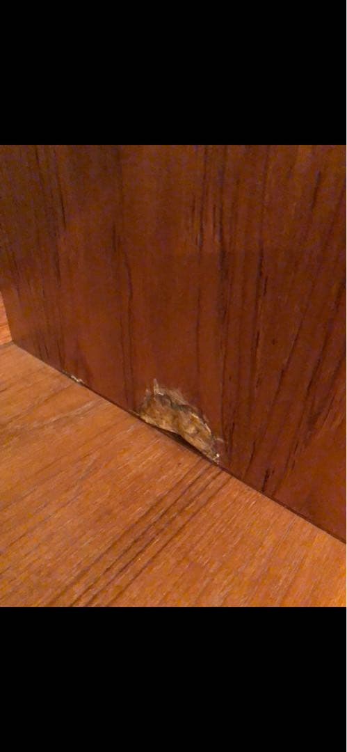 80年代デンマーク製：食器棚※ガラス棚板4枚別口配送(別売)