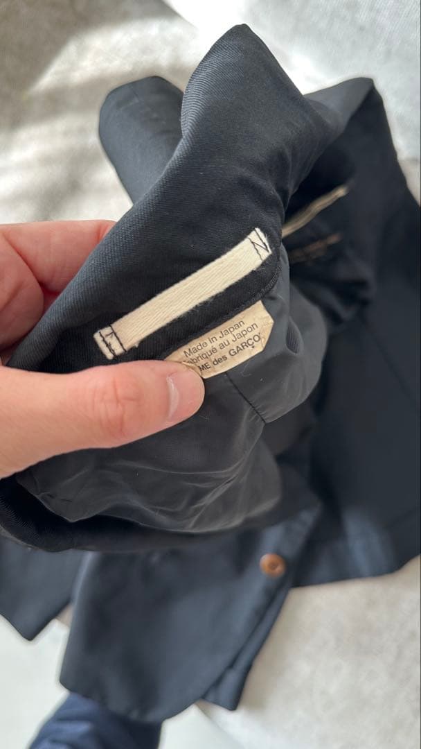 コムデギャルソンオムプリュス 定番 エステル縮絨 2ボタンジャケット ポリ縮