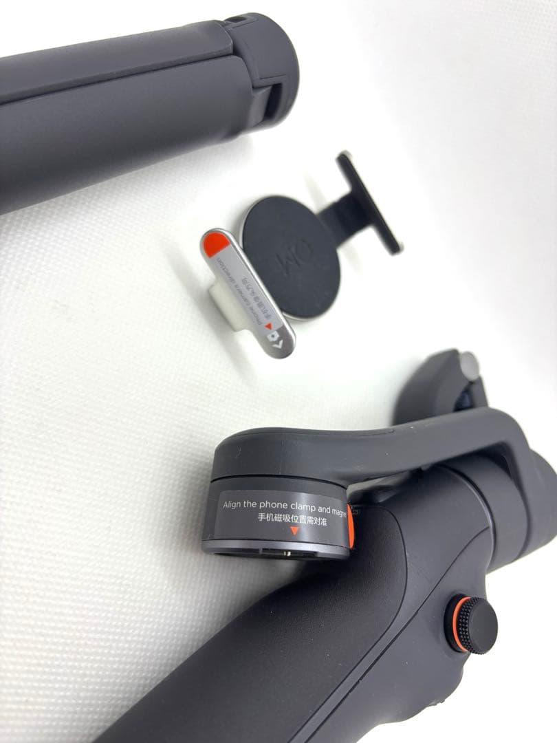 ほぼ未使用　DJI Osmo Mobile 6 スマートフォンスタビライザー