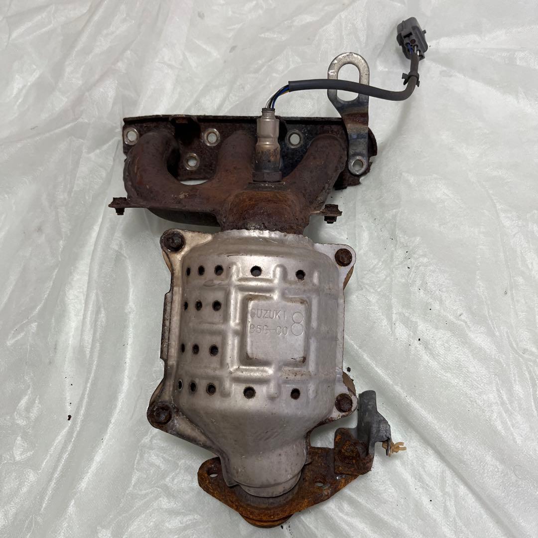 スズキ　パレット　触媒