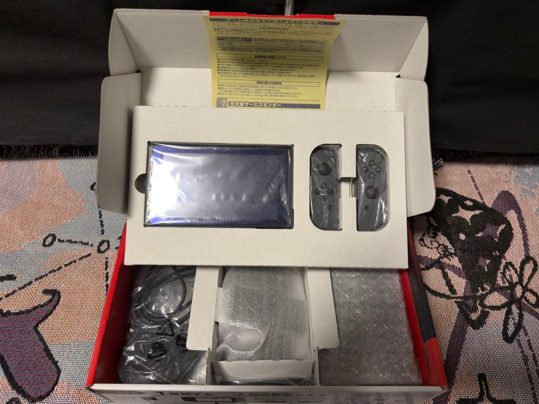 無*）様 Nintendo Switch 本体 グレー / 収納ケース / リン