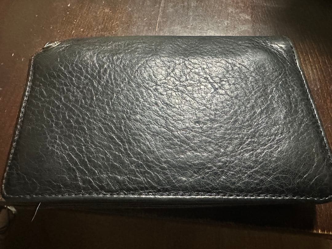 クロムハーツ　黒レザー 二つ折り財布 ジッパーポケット付きNC.NR