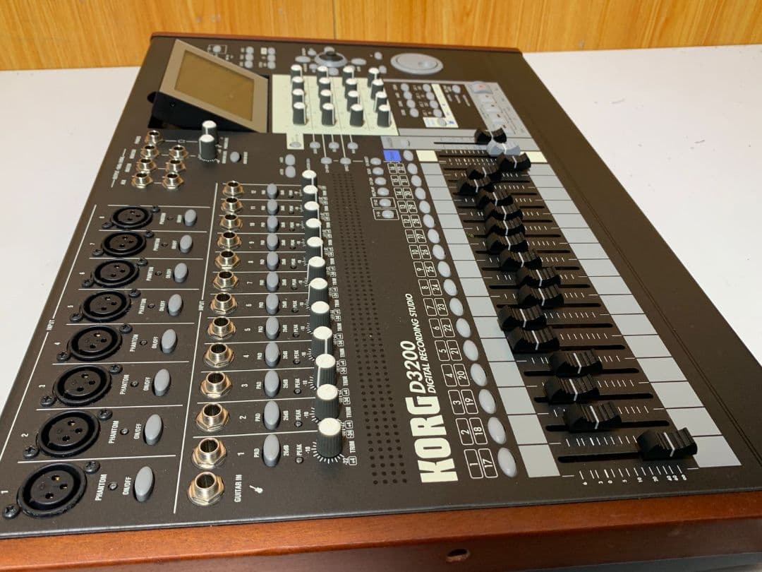 KORG D3200 デジタルレコーディングスタジオ ブラック