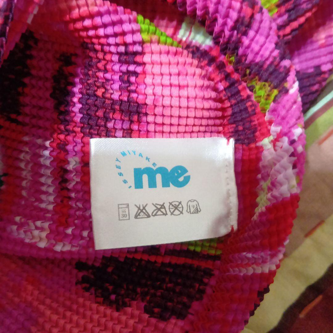 me ISSEY MIYAKE トップス　プリーツ　ミー　イッセイミヤケ