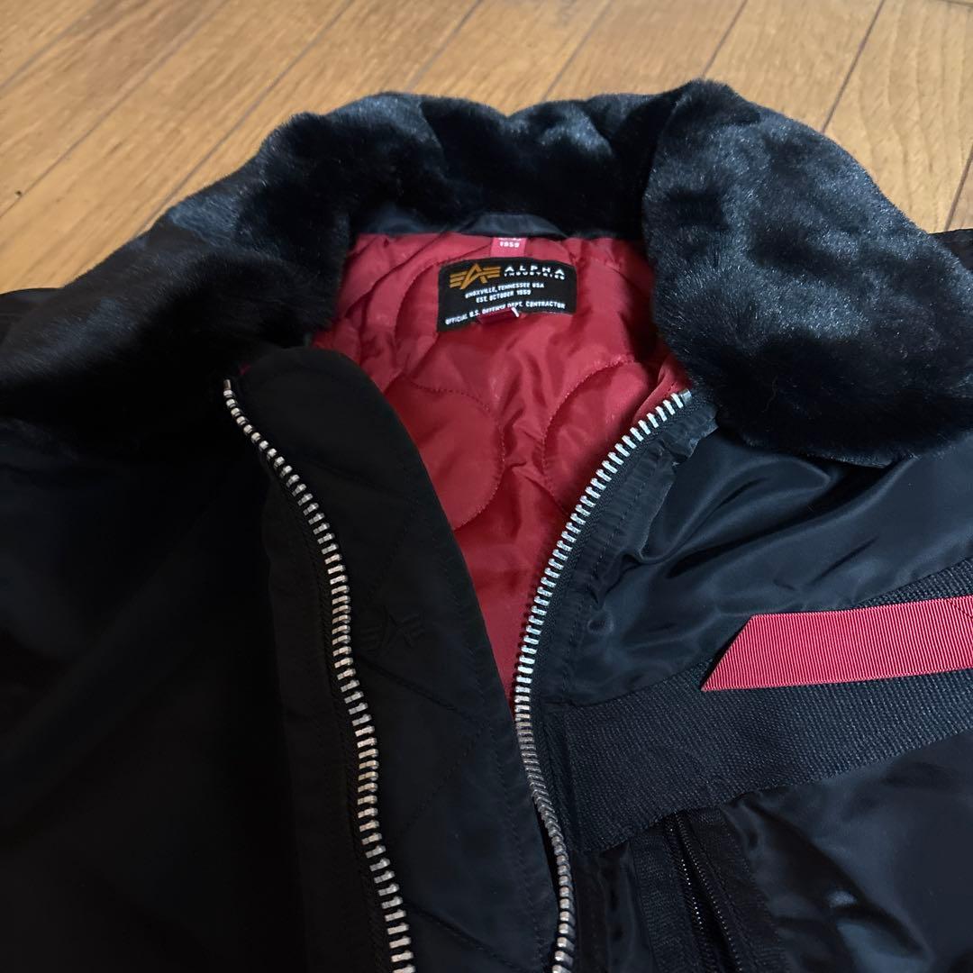 ALPHA INDUSTRIES フライトジャケット