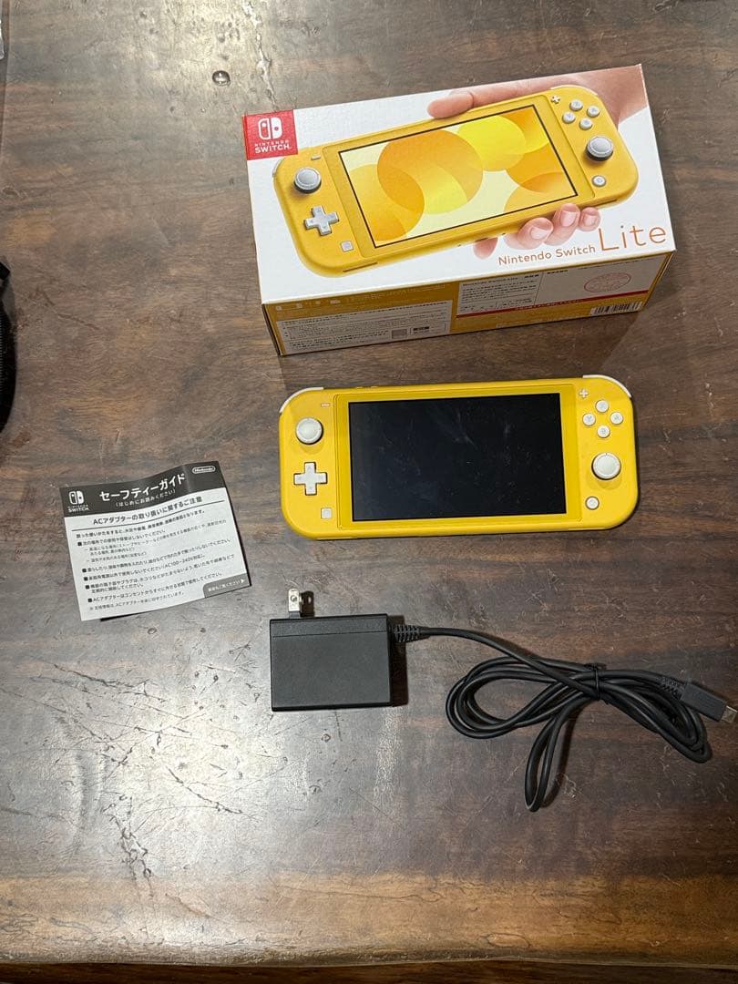 Nintendo Switch Lite イエロー おまけ付き