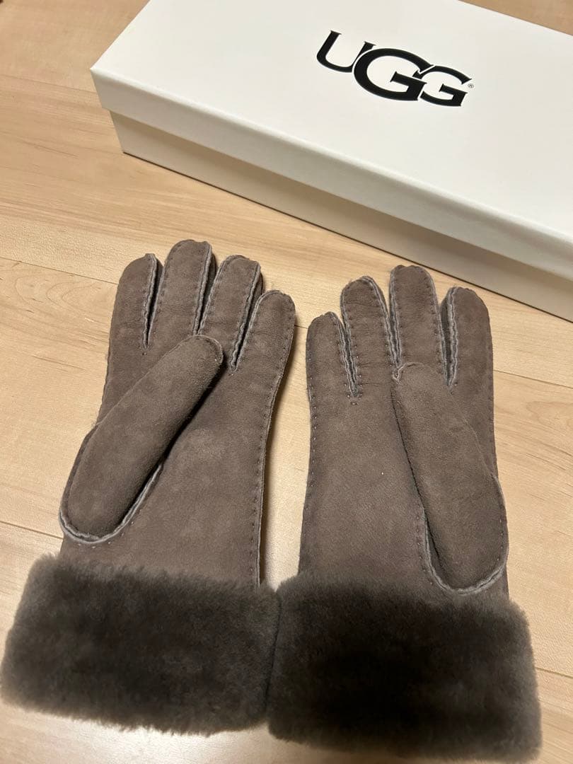 ⚠️お値下げしました！！★UGG ムートングローブ★美品！！