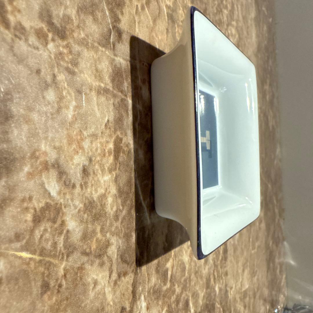 Cartier スクエア型皿 ホワイト/ネイビー