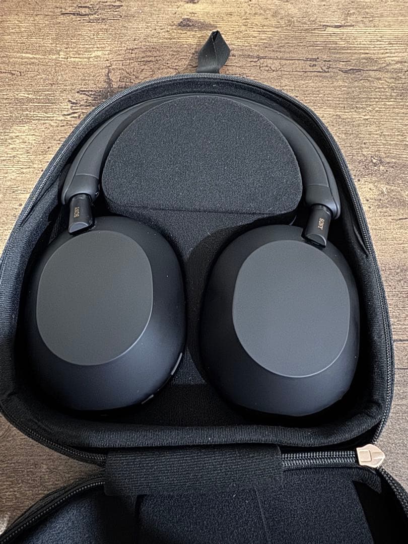 SONY WH-1000XM5（ブラック）