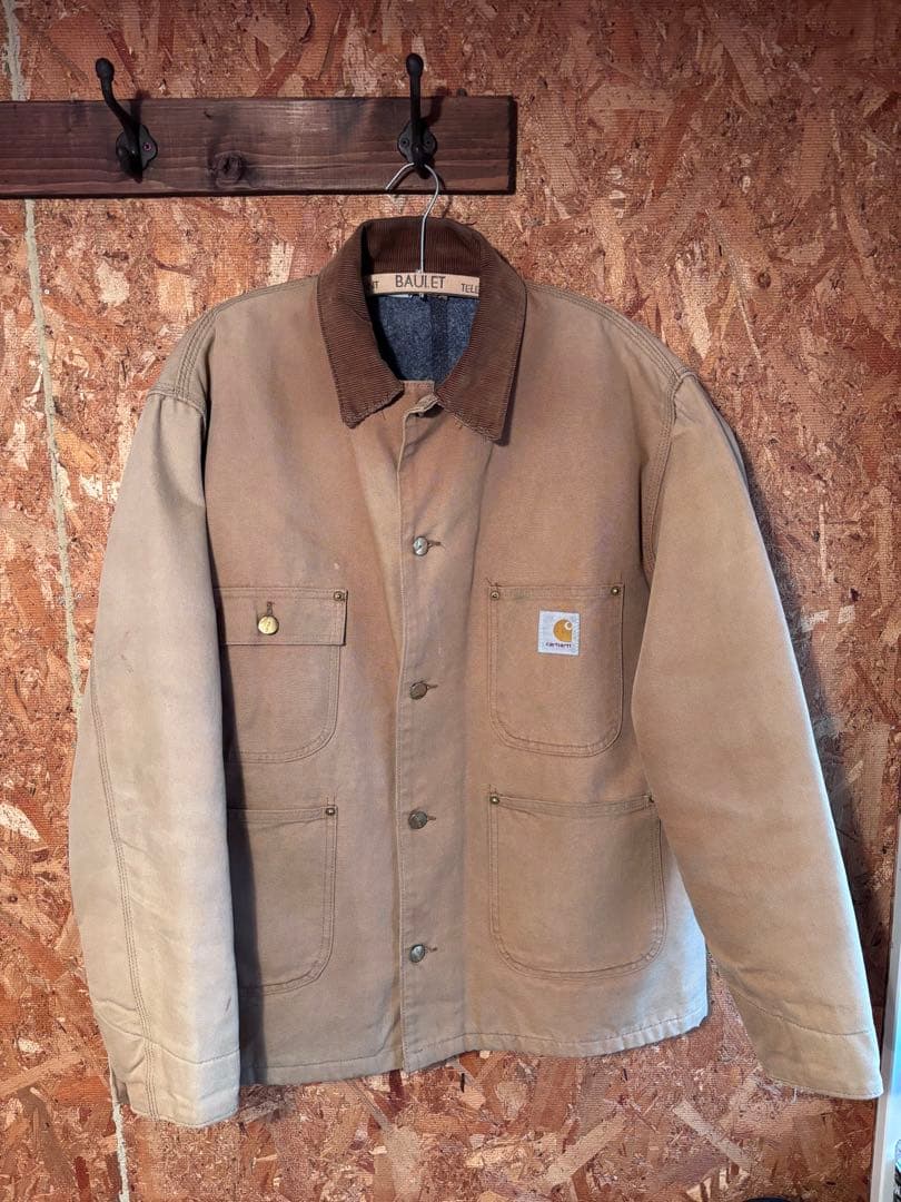 Carhartt 〈カーハート デトロイトジャケット〉