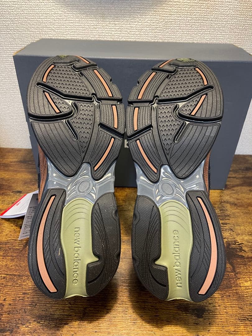 靴 New Balance 2010