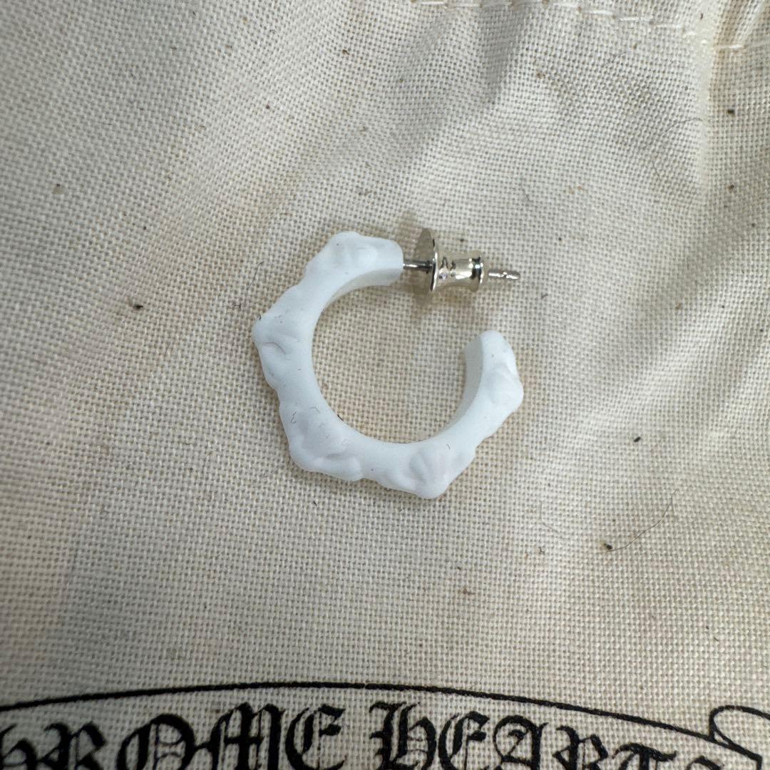 ※最安値 Chrome Hearts フープ シリコンピアス ホワイト 片耳
