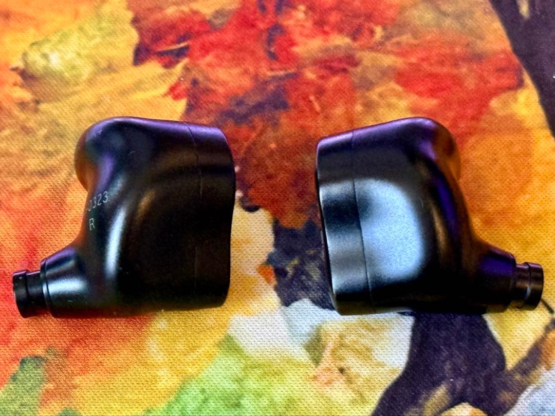 THIEAUDIO Monarch MKIV Kaleidoglow【中古美品】