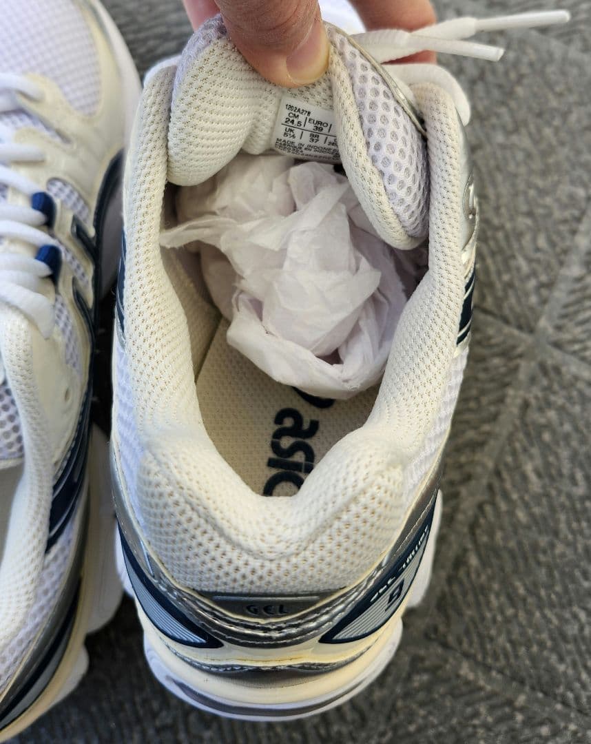 値下げ・ASICS アシックス　GEL-NIMBUS9 ホワイト 24.5㎝