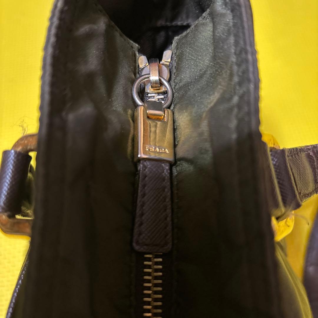 PRADA オリーブグリーン トートバッグ