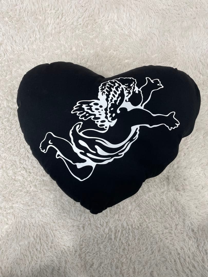 Girls Don’t Cry クッション ブラック VERDY