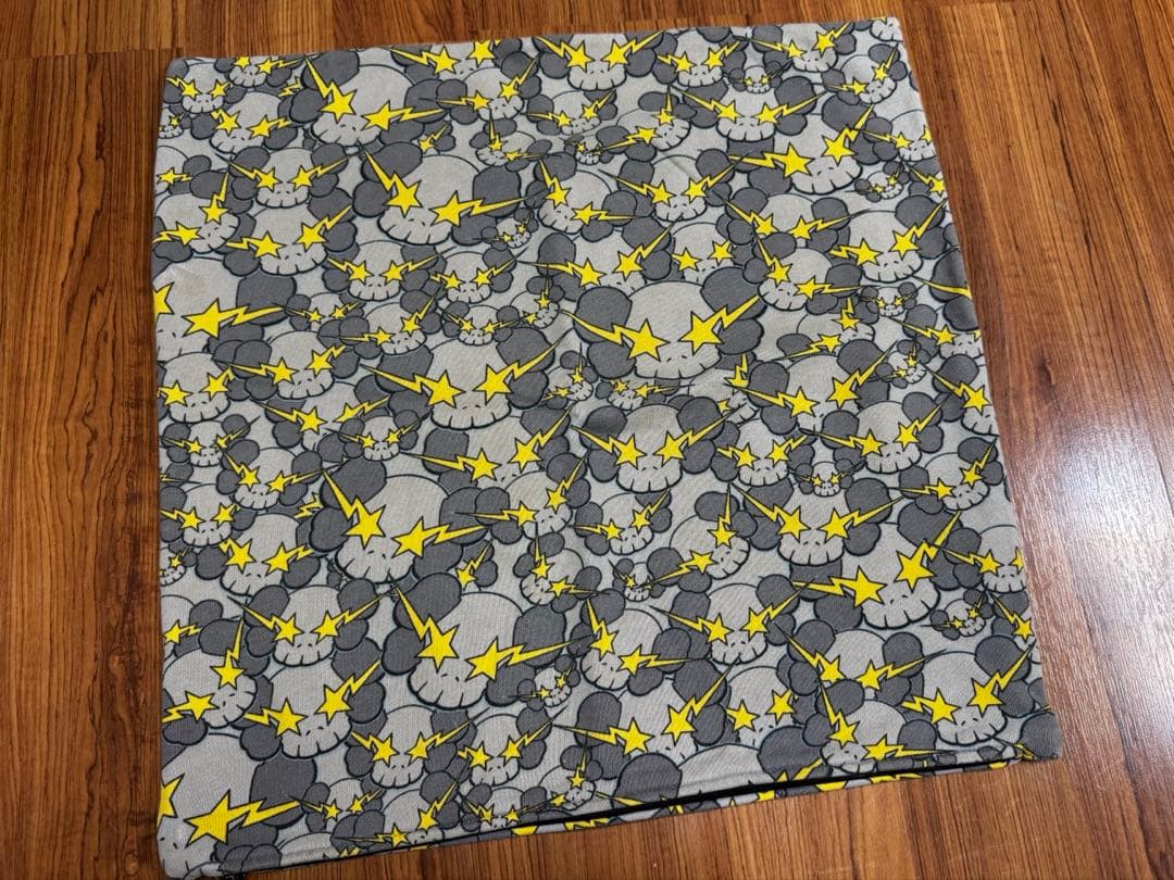 originalfake KAWS クッションカバー 2枚セット
