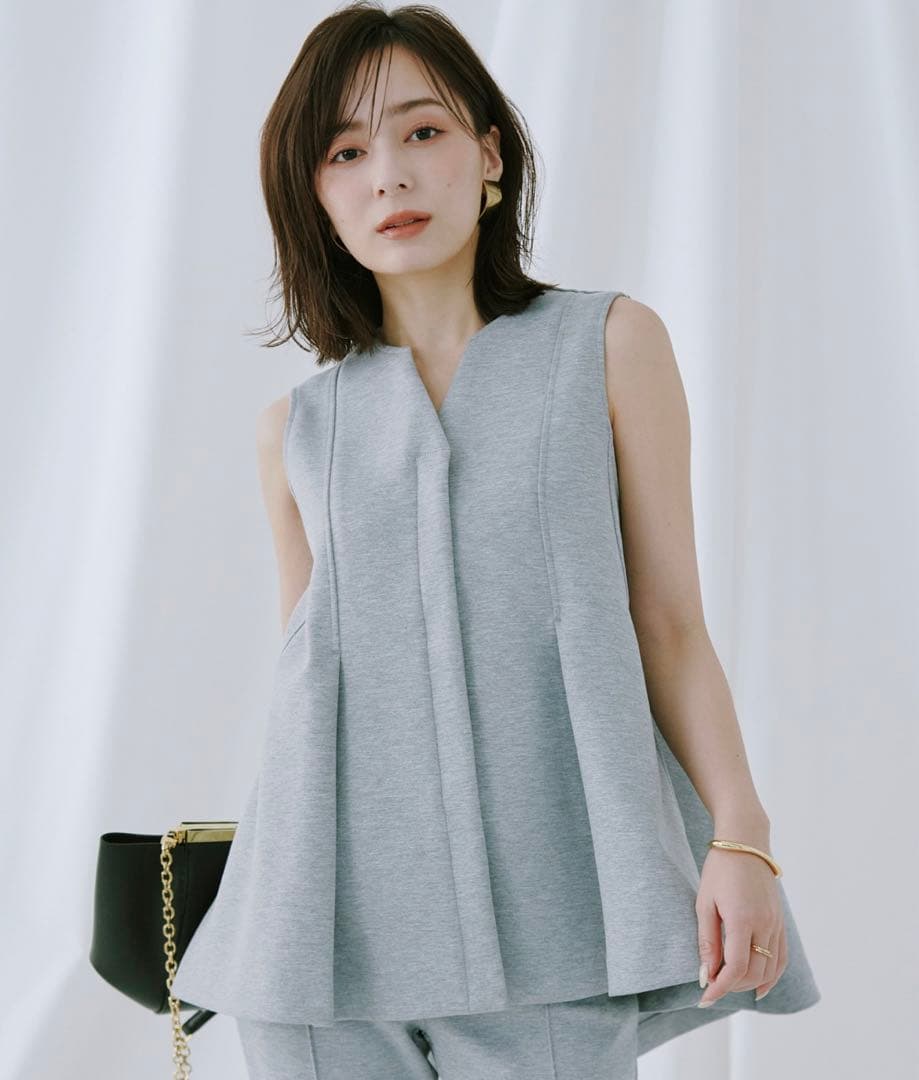 最終値下げ【新品未使用】anuans タックフレアカットベスト　グレー