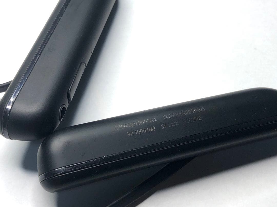 【やや訳あり】SONY WI-1000XM2 ワイヤレスイヤホン 中古です。