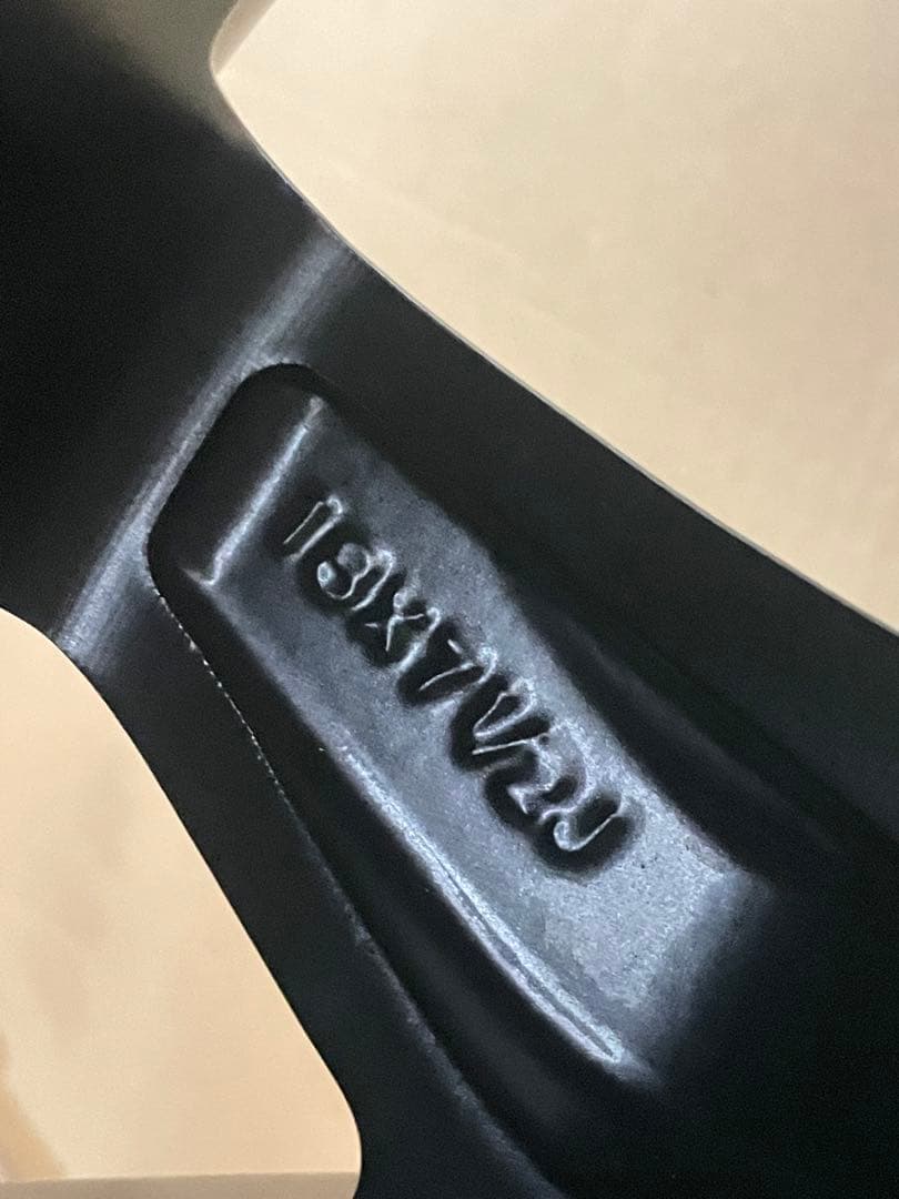 トヨタ　ハイラックスGR 18インチ アルミホイール 1本