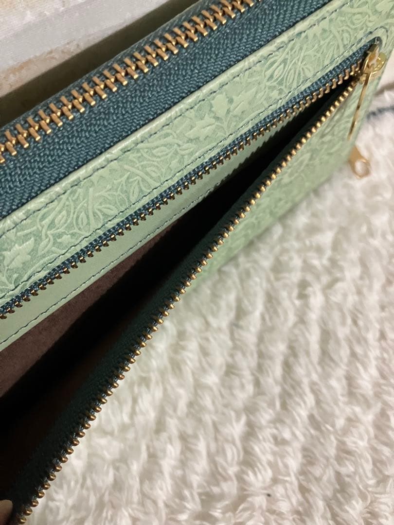 新品 HIRAMEKI 長財布 ラウンドファスナー ウイリアムモリス エンボス