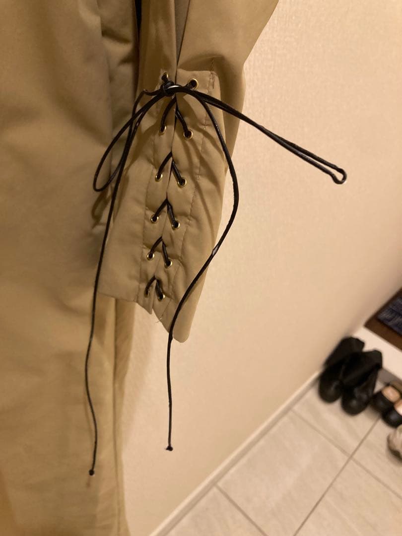 【Mame Kurogouchi】レースアップトレンチコート