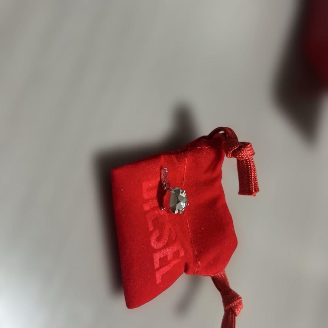 DIESEL クリスタル付き片耳用ピアス