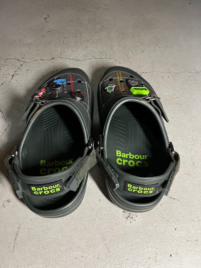 靴 Barbour x Crocs Classic Clog
