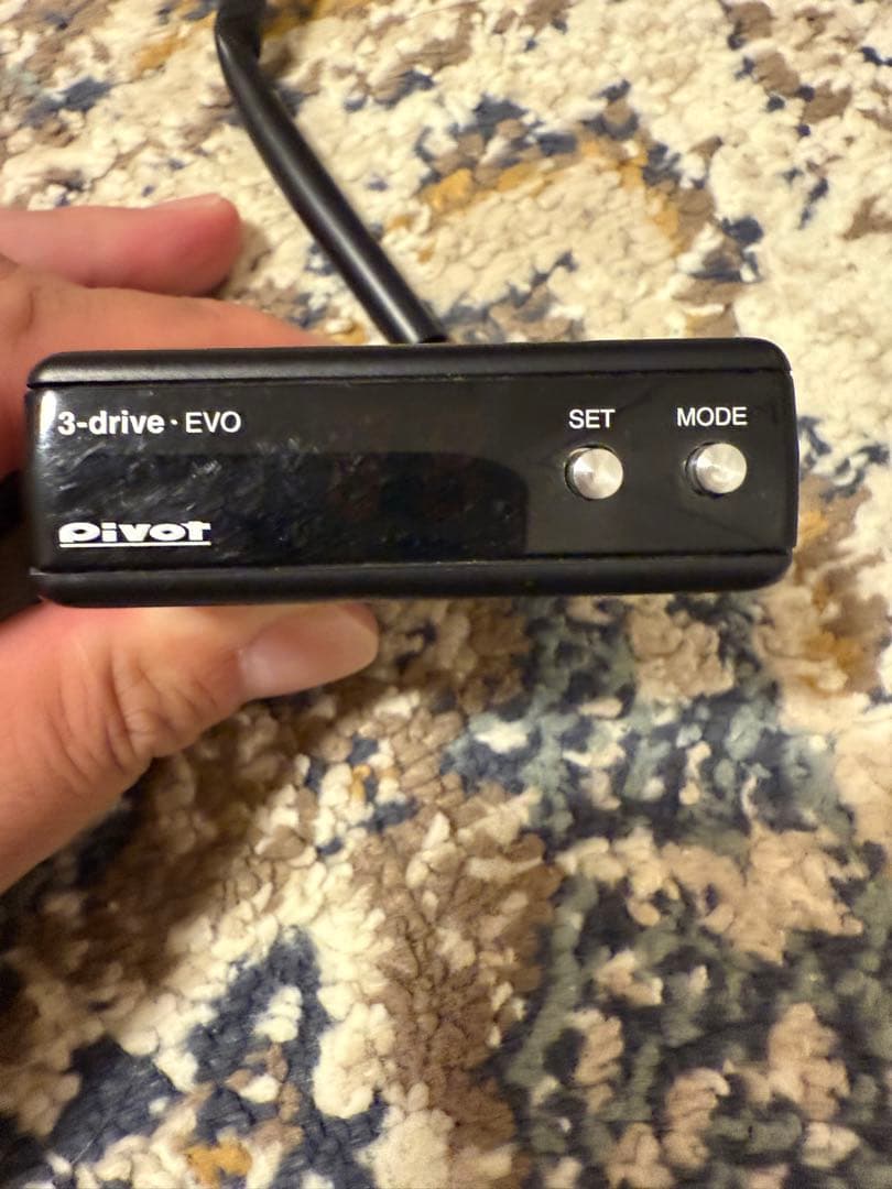 PIVOT スロットルコントローラ　ハイゼットカーゴs331v スロコン　訳あり