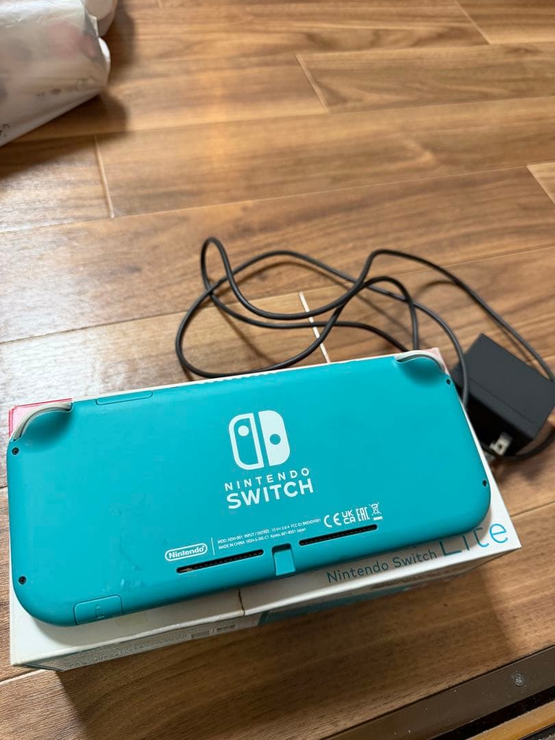 箱無1000円引き・Nintendo Switch Lite ターコイズ