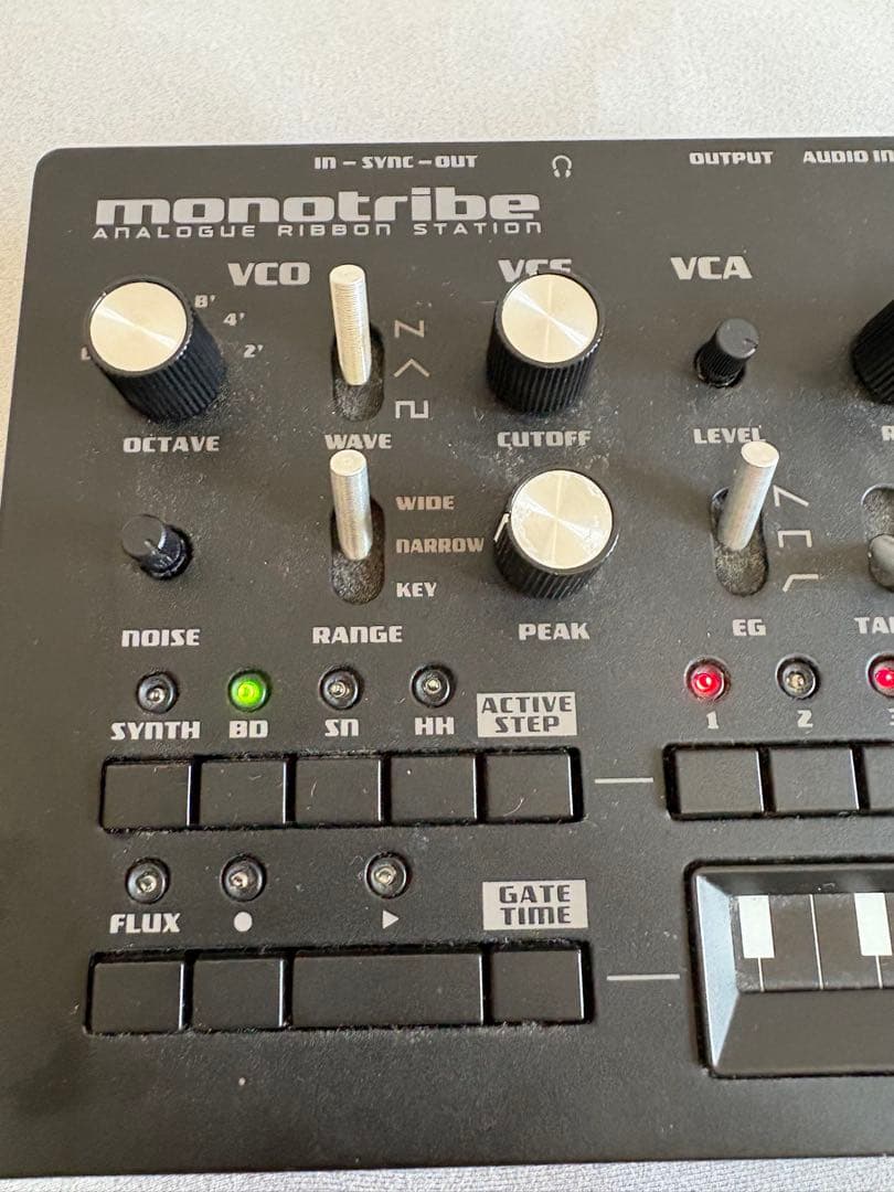 廃盤KORG monotribe アナログシンセサイザー