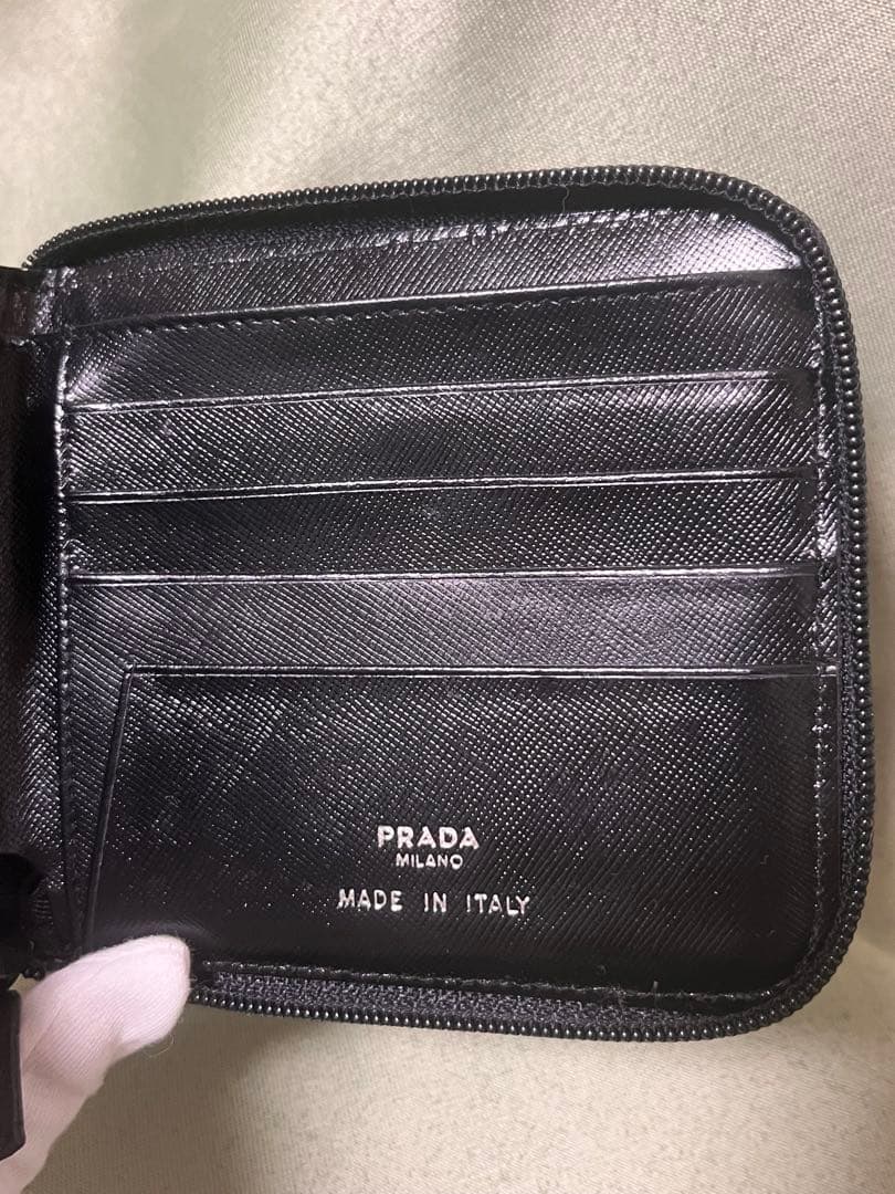極美品プラダ 二つ折り財布 ナイロン テスート 三角ロゴ 黒 ラウンドファスナー