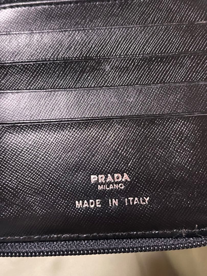極美品プラダ 二つ折り財布 ナイロン テスート 三角ロゴ 黒 ラウンドファスナー