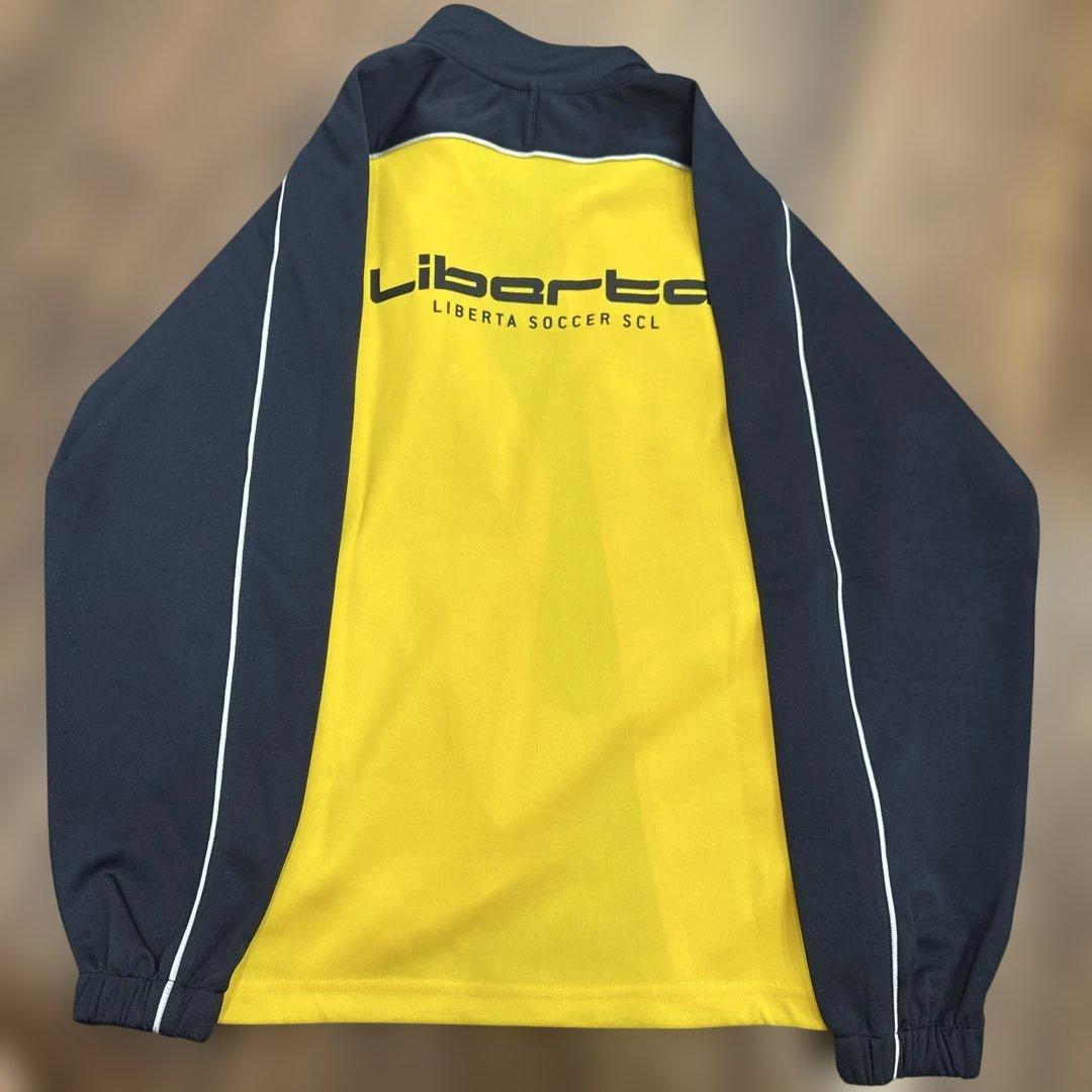 リベルタ　160センチ　ジッパー付きジャージ上