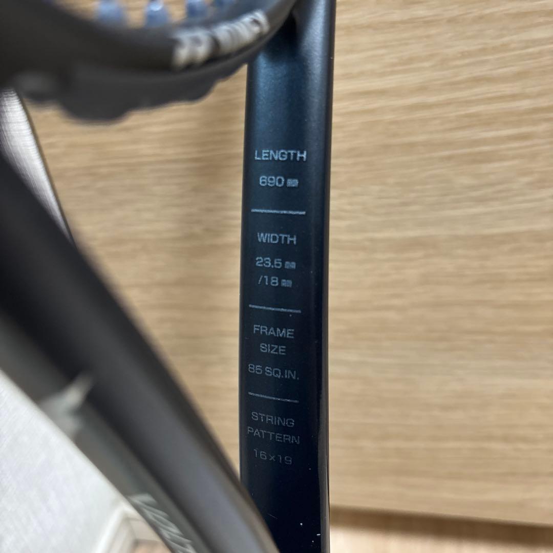 ヨネックス VOLTRAGE 8S テニスラケット UL-1 ソフトケース付き