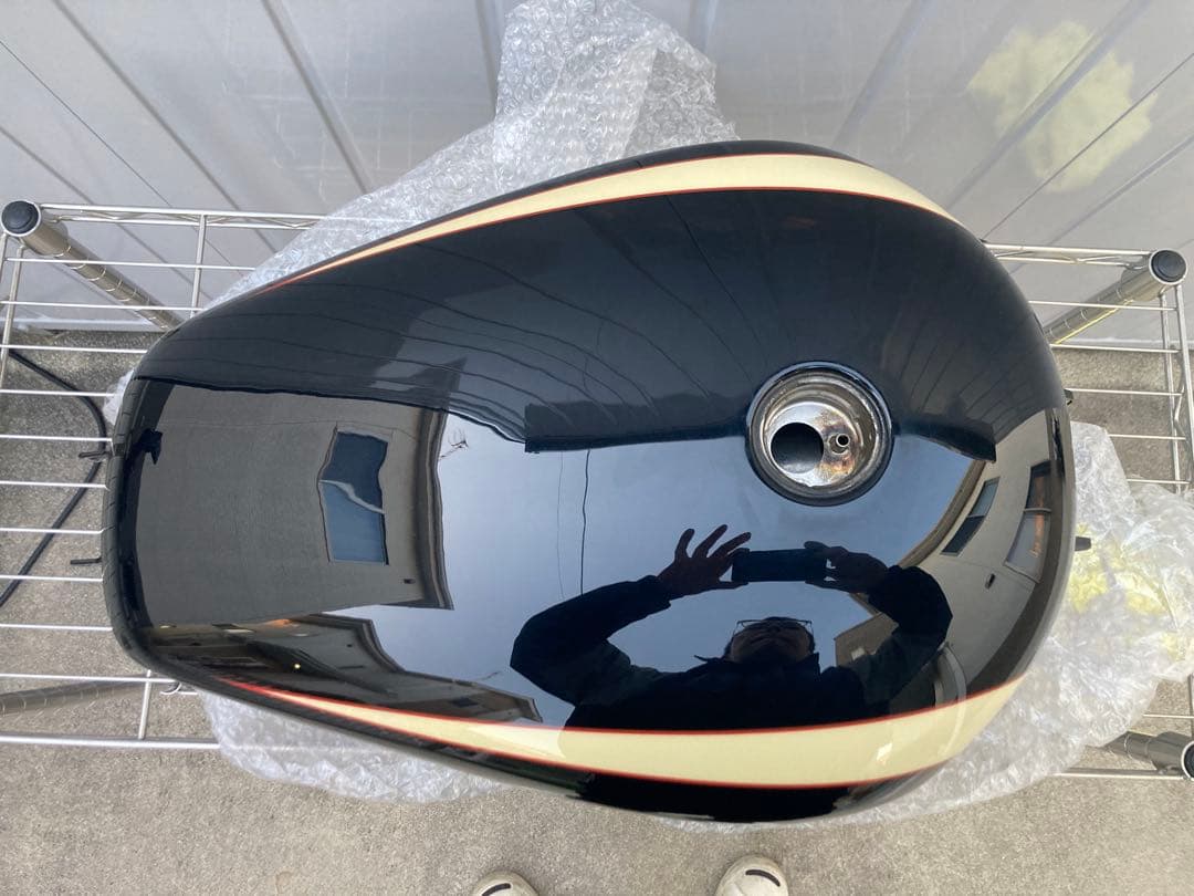 スポーツスター17Lタンク xl1200 883 4.5ガロン 凹み無し