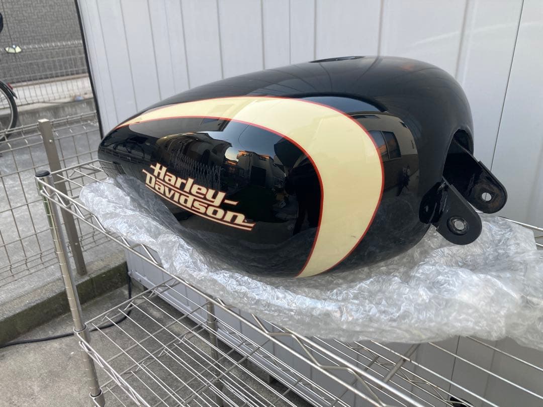 スポーツスター17Lタンク xl1200 883 4.5ガロン 凹み無し