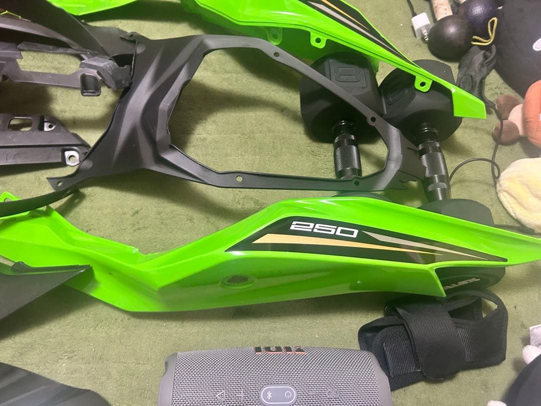 Ninja zx25r 2021 KRT 純正カウル 3点